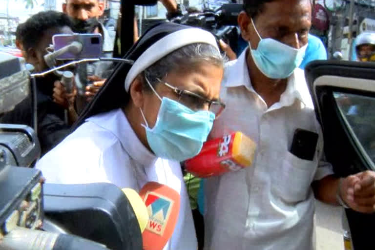 Abaya Case accuse Sister Steffi released  Sister Steffi released from jail  അഭയ കേസ് പ്രതികള്‍ക്ക് ജാമ്യം  സിസ്റ്റര്‍ സ്റ്റെഫി ജയിലില്‍ നിന്നും പുറത്തിറങ്ങി  സിസ്റ്റർ സെഫി ഹൈക്കോടതി ജാമ്യം