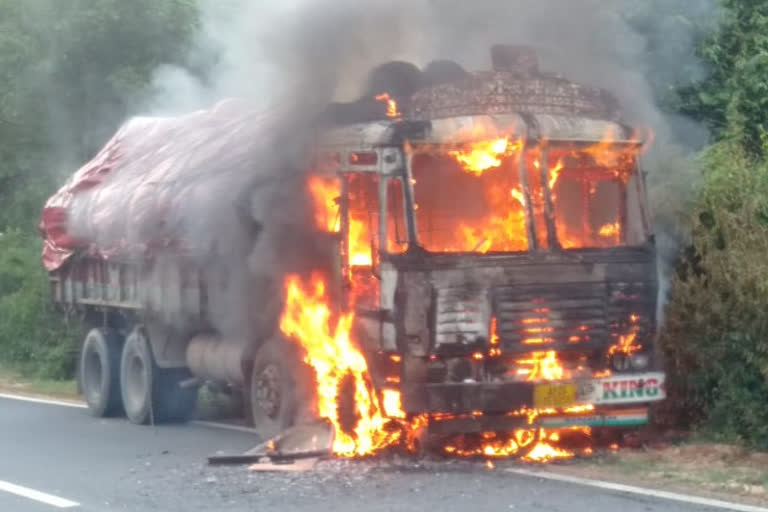 lorry and bikes burnt in a road accident