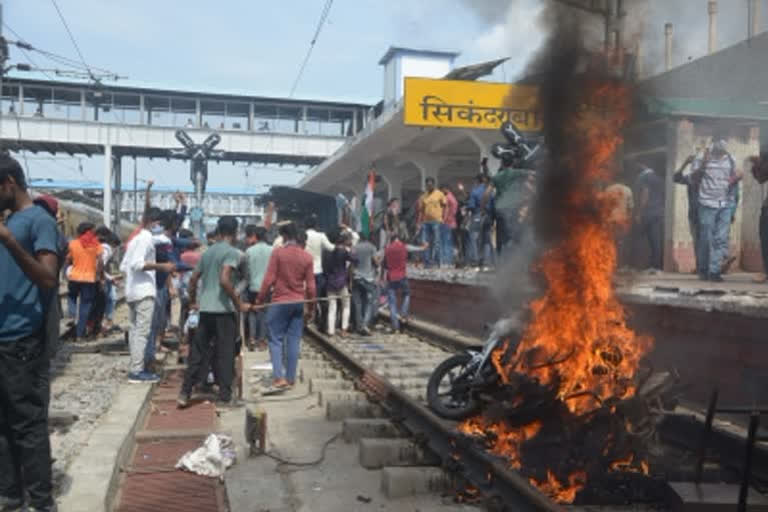 Subbarao came to Hyderabad one day before riots: Railway Police