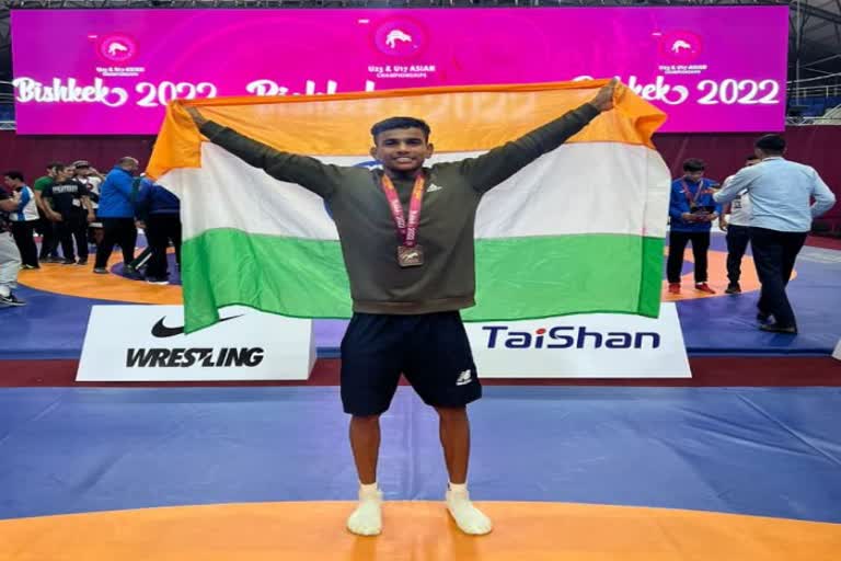 Bagalakote man win gold medal