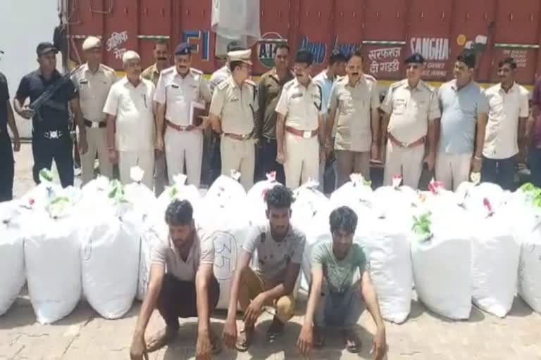 hodal police arrested three drug smuggler