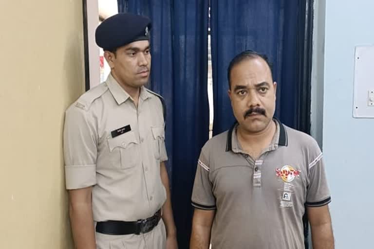 Husband arrested for torturing wife in Kawardha