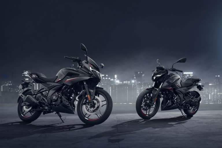 Bajaj Auto launches all-black variant of Pulsar 250  Bajaj Auto launches all black variant  ബജാജിന്‍റെ ഡ്യുവല്‍ ചാനല്‍ എബിഎസ് പള്‍സര്‍ 250  ഓള്‍ ബ്ലാക്ക് പള്‍സര്‍ 250 പുറത്തിറക്കി  ബജാജ് പള്‍സര്‍