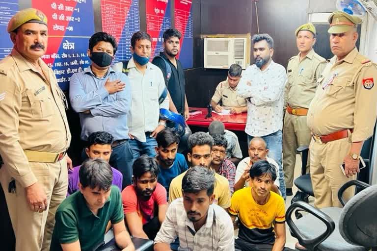 noida-police-arrested-796-people-for-drinking-alcohol-in-public-places
