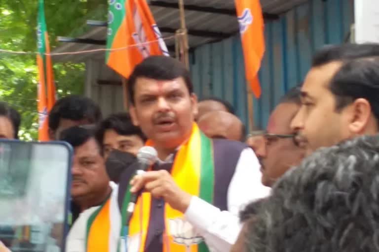 devendra fadnavis meet bjp leader in delhi