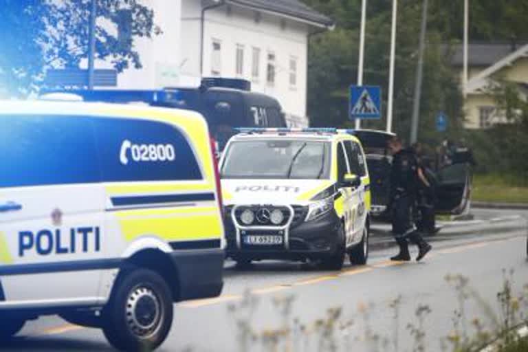 2 people killed and more than a dozen hurt in a mass shooting in Norway