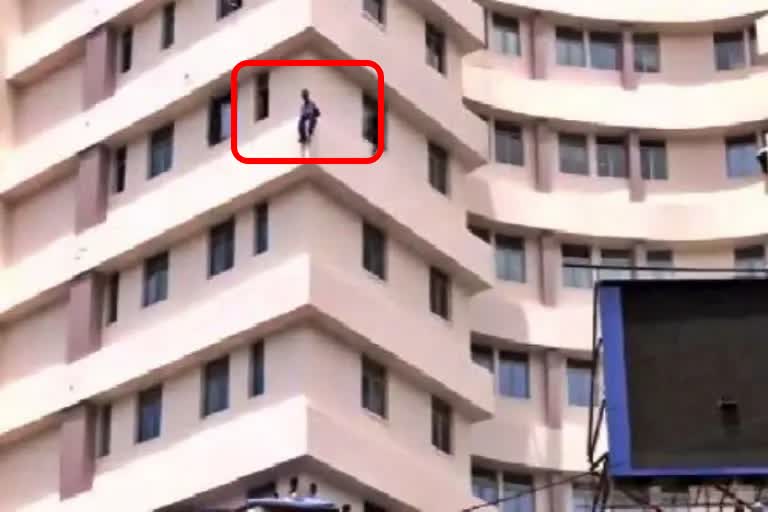 Depressed patient jumps off 8th floor of Kolkata hospital; critical