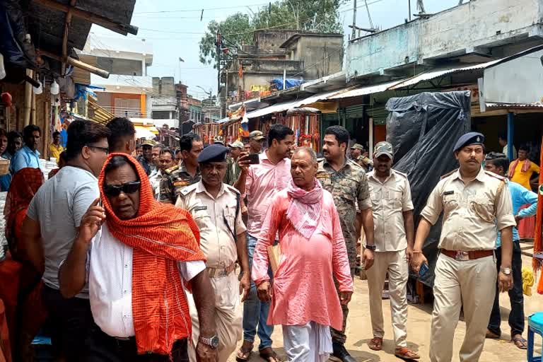 administration-remove-encroachment-from-basukinath-mela-area-in-dumka