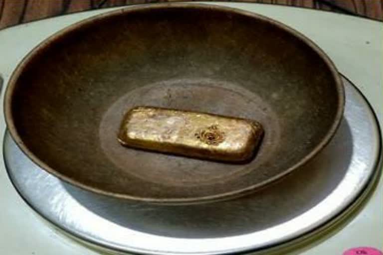 Gold seized from Passanger in Airport