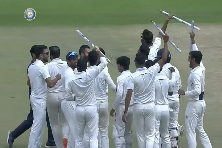 Madhya Pradesh beat Mumbai to win maiden title  Ranji Trophy 2022  Ranji Trophy Final  കന്നിക്കിരീടം സ്വന്തമാക്കി മധ്യപ്രദേശ്  രഞ്ജി ട്രോഫിയിൽ മധ്യപ്രദേശിന് കിരീടം  കിരീടം സ്വന്തമാക്കി മധ്യപ്രദേശ്  മുംബൈക്കെതിരെ ആറ് വിക്കറ്റിന് തകർത്ത് മധ്യപ്രദേശിന് കിരീടം