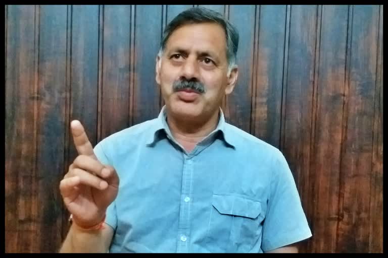 Rajesh Dharmani accuses minister rajinder garg