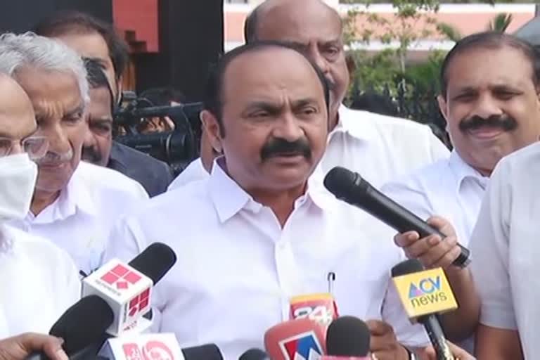 Opposition leader VD Satheesan kerala legidlative assembly  Opposition boycotts assembly proceedings  സഭ നടപടികൾ ബഹിഷ്‌കരിച്ച് പ്രതിപക്ഷം  കേരള നിയമസഭ സമ്മേളനം  മുഖ്യമന്ത്രിക്കെതിരെ പ്രതിപക്ഷ നേതാവ് വി ഡി സതീശൻ