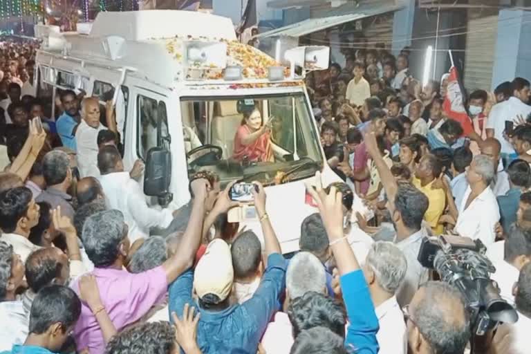 உண்மையான தொண்டர்கள் இருக்கும் வரை கட்சியை யாராலும் அழிக்க முடியாது