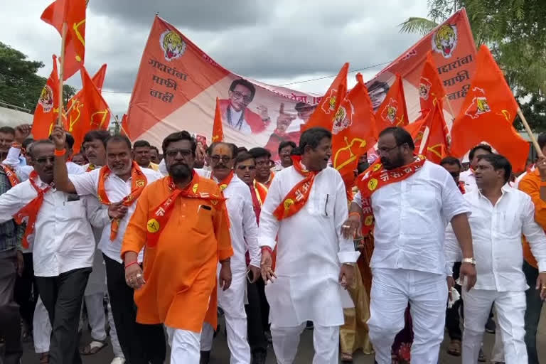 Shiv Sainiks staged a morcha in Shirdi