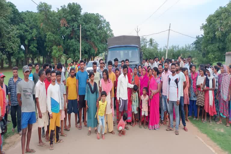 villagers-protest-against-murder-in-ranchi