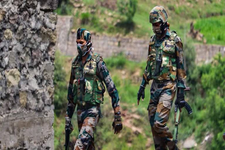 militants killed in Kulgam clash  Kulgam clash security force  കുൽഗാം സുരക്ഷ സേന ഏറ്റുമുട്ടൽ  കുൽഗാമിൽ സുരക്ഷ സേന കൊല്ലപ്പെട്ടു