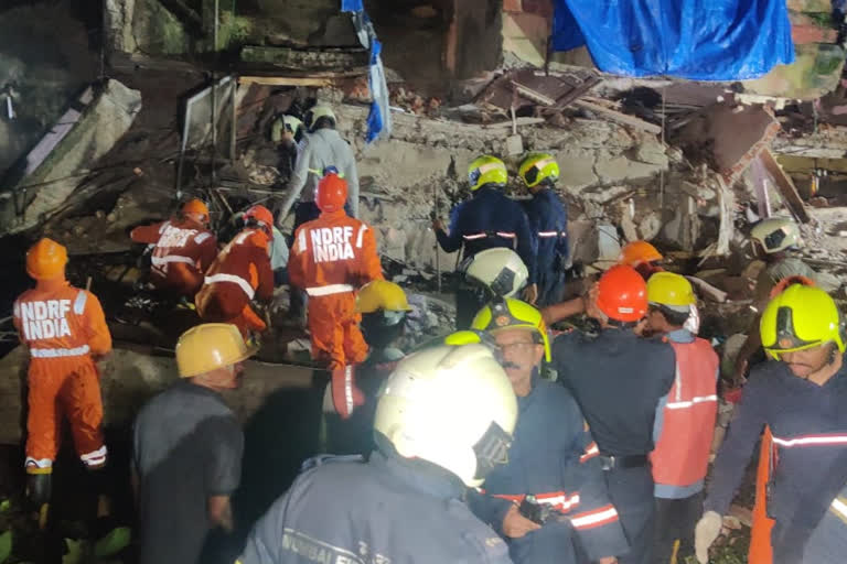 mumbai building collapsed