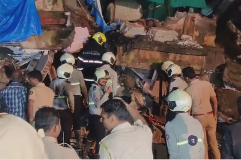 Mumbai: Building collapses in Kurla, around 25 people fear trapped