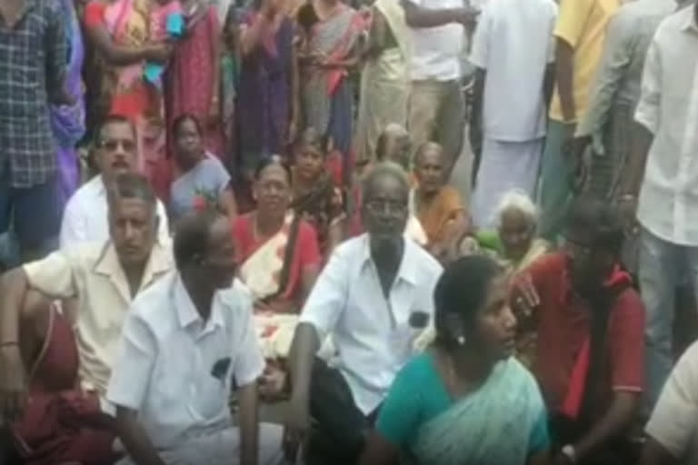 தேனியில் திமுகவினர் இடையே கோஷ்டி மோதல்