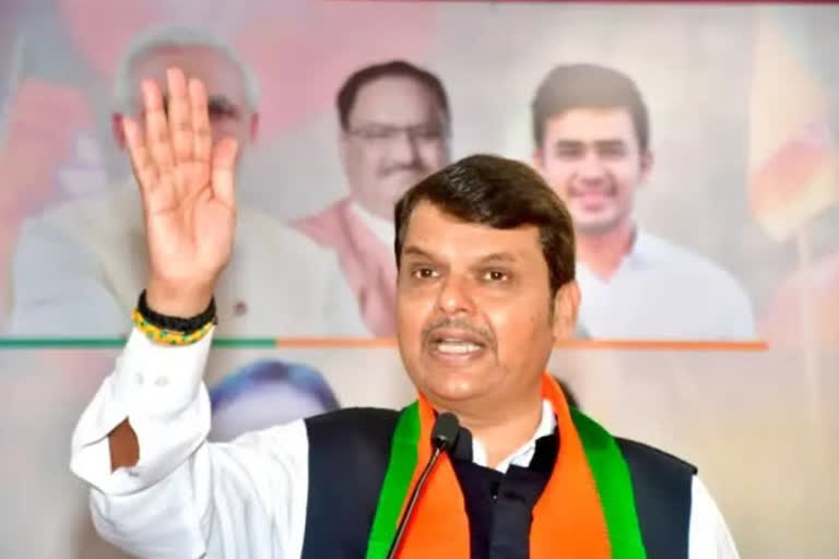 devendra-fadnavis-heads-to-delhi-amid-maharashtra-political-crisis