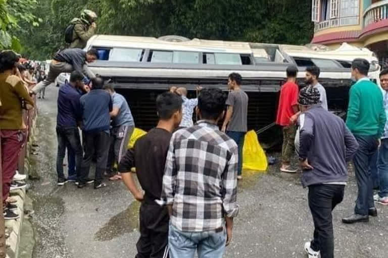 ranchi-st-xavier-college-students-bus-crashes-in-sikkim