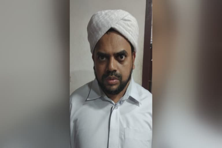 MADRASA TEACHER ARRESTED FOR MOLESTING MINOR BOY  MADRASA TEACHER ARRESTED FOR ALLEGED UNNATURAL SEX IN THRISSUR  വിദ്യാർഥിയെ പ്രകൃതി വിരുദ്ധ പീഡനത്തിരയാക്കിയ മദ്രസ അധ്യാപകൻ പിടിയിൽ  ചിറയ്ക്കൽ ദാറുൽ ഇസ്ലാം മദ്രസ അധ്യാപകനായ മലപ്പുറം സ്വദേശി അഷ്റഫ് പിടിയിൽ  വിദ്യാർഥിയെ പീഡിപ്പിച്ച മദ്രസ അധ്യാപകൻ പിടിയിൽ  ചിറയ്ക്കൽ ദാറുൽ ഇസ്ലാം മദ്രസ അധ്യാപകൻ പോക്‌സോ കേസിൽ അറസ്റ്റിൽ