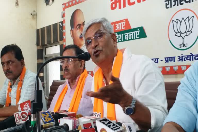 Gajendra Singh Shekhawat retaliated on statement of Shanti Dhariwal