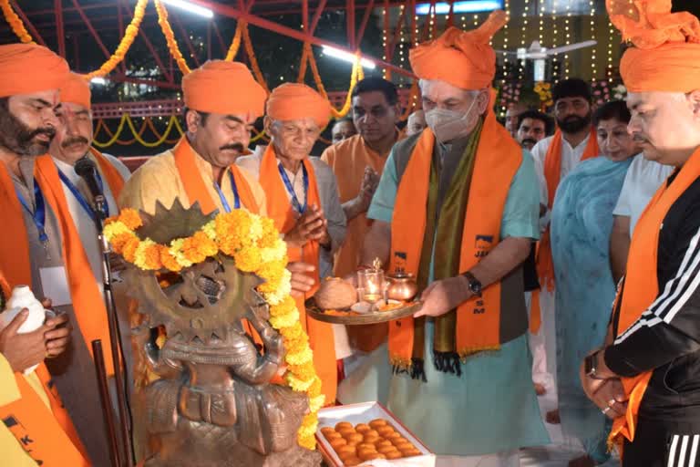 First batch of pilgrims leaves for Amarnath Yatra, Lt Governor Manoj Sinha flagged off