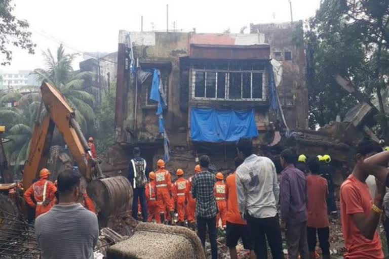 कुर्ला इमारत , Death toll in Mumbai building collapse