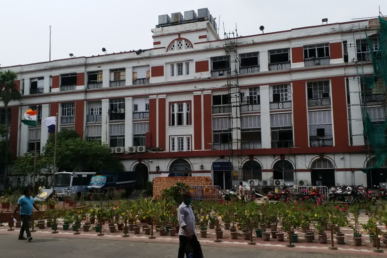 Man arrested for giving fake recruitment documents in KMC