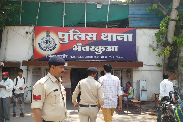 Two miscreants arrest in robbery Indore