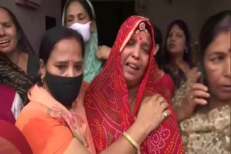 Udaipur Murder Case : મૃતકના પત્ની શોદાએ કહ્યું હત્યારાઓને ફાંસી આપો...