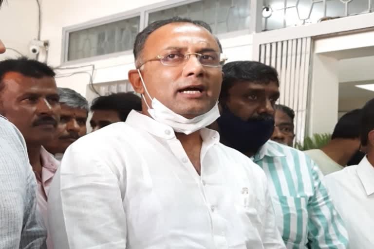 dinesh gundurao tweets