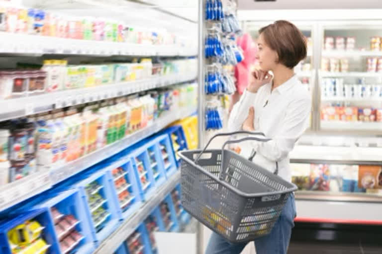 Pre-packaged food under GST, 12% tax on hotels with tariff up to Rs 1,000