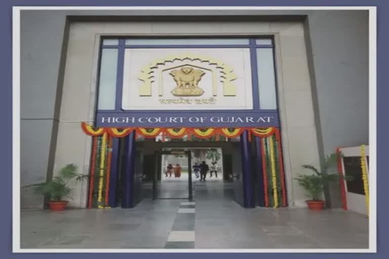 PIL in Gujarat High Court : પ્રદૂષિત પાણીને સીધું છોડાઇ રહ્યું છે તેની જનજીવન ઉપર માઠી અસરને લઇ થઇ અરજી