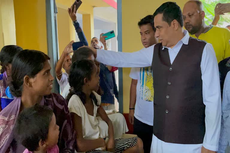 Jayanta Malla Baruah visits flood affected area of Karimganj