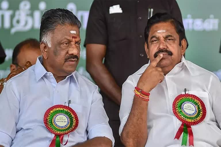 இரட்டை இலை விவகாரம்: கையெழுத்திட முன்வந்த ஓபிஎஸ்... மறுத்த ஈபிஎஸ்...