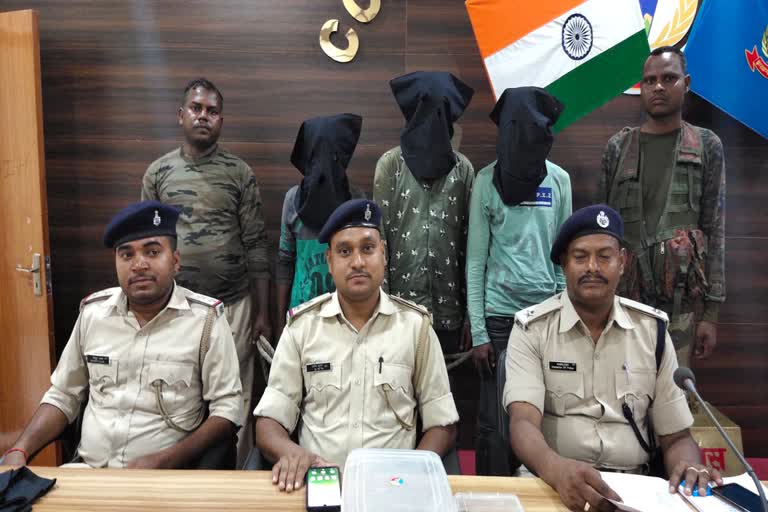 Three criminals arrested with weapons for robbery from finance worker in Giridih