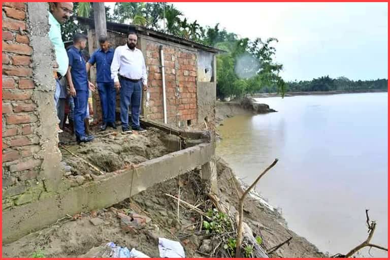 Minister Keshab Mahanta visited flood affected area of Hojai
