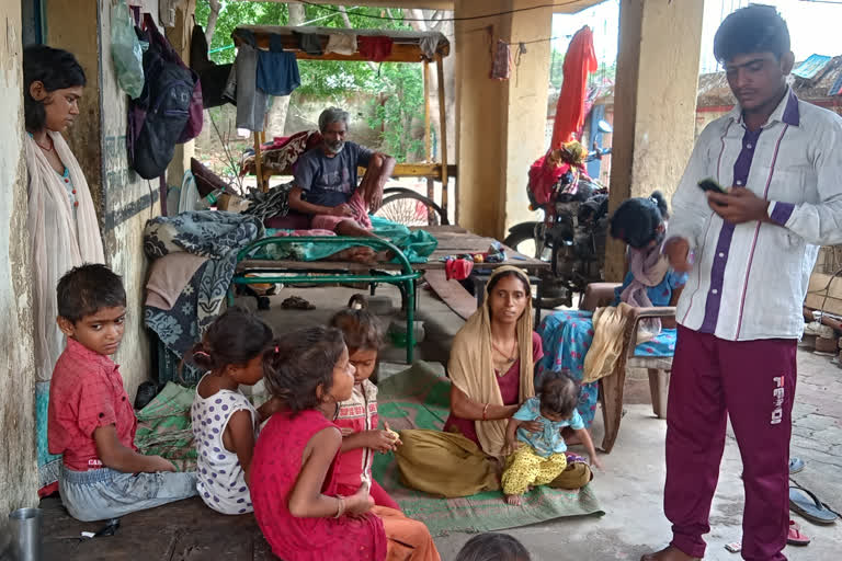 Families who became homeless due to construction of GT Road