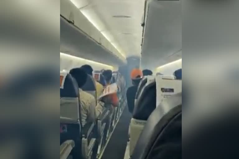 SpiceJet Aircraft Cabin full of smoke