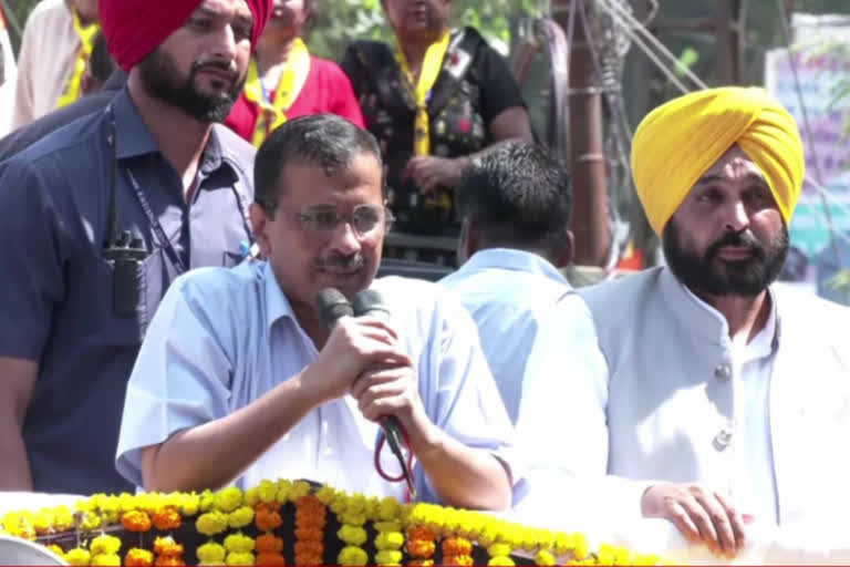 Bhagwant Mann and Kejriwal meeting