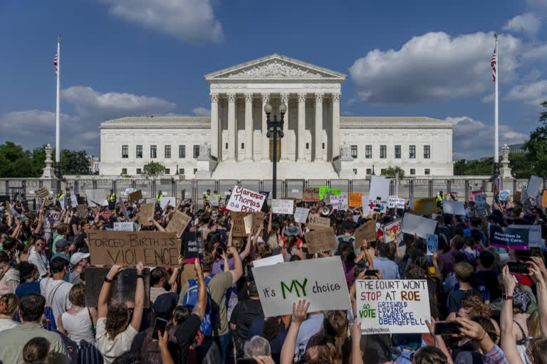 Texas Supreme Court blocks order that resumed abortions