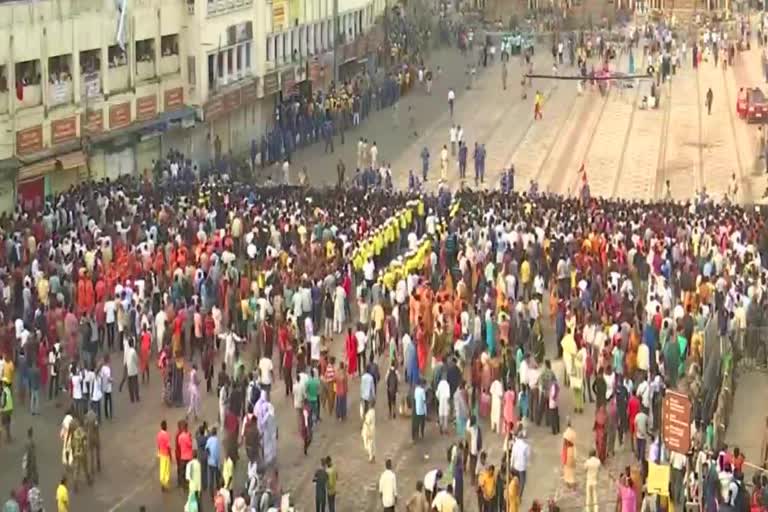 Lord Jagannath and Siblings Step Into Gundicha Temple after Adapa Mandapa bije of Chaturdhamurti