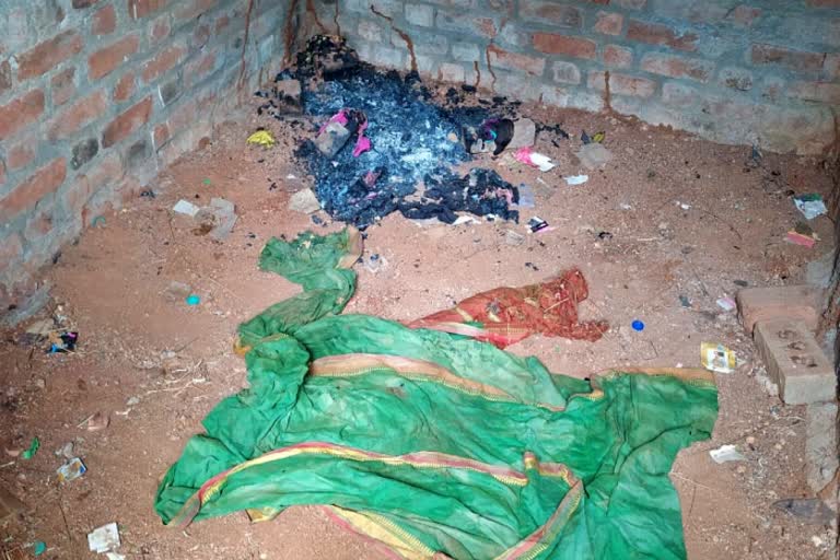 burnt-body-of-a-woman-was-found-in-ramasandra-area