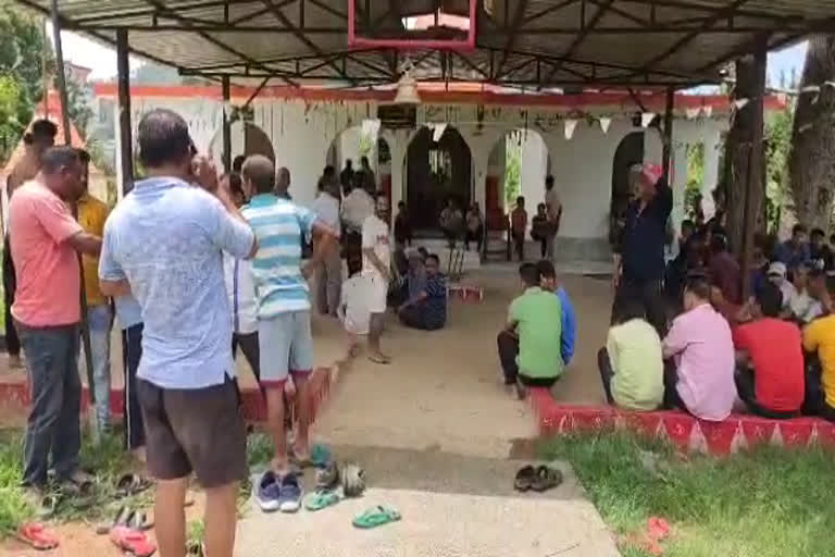 Statue broken in Dhuni temple of Matela village