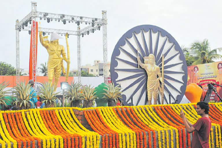 PM Modi unveils Alluri Sitarama raju idol