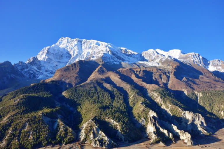 alpine-glacier-chunk-detaches-killing-at-least-6-hikers