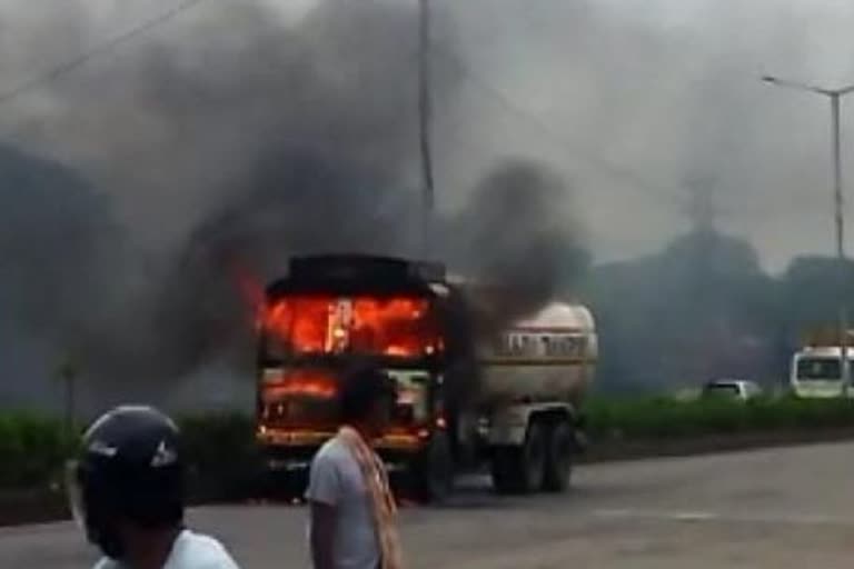 Lorry Caught fire on the road
