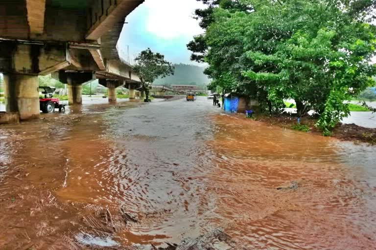 due-to-heavy-rain-some-roads-are-closed-in-kodagu